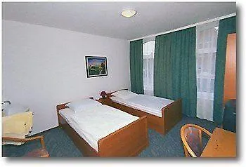 Pension Donau Grill Hannover Hotel